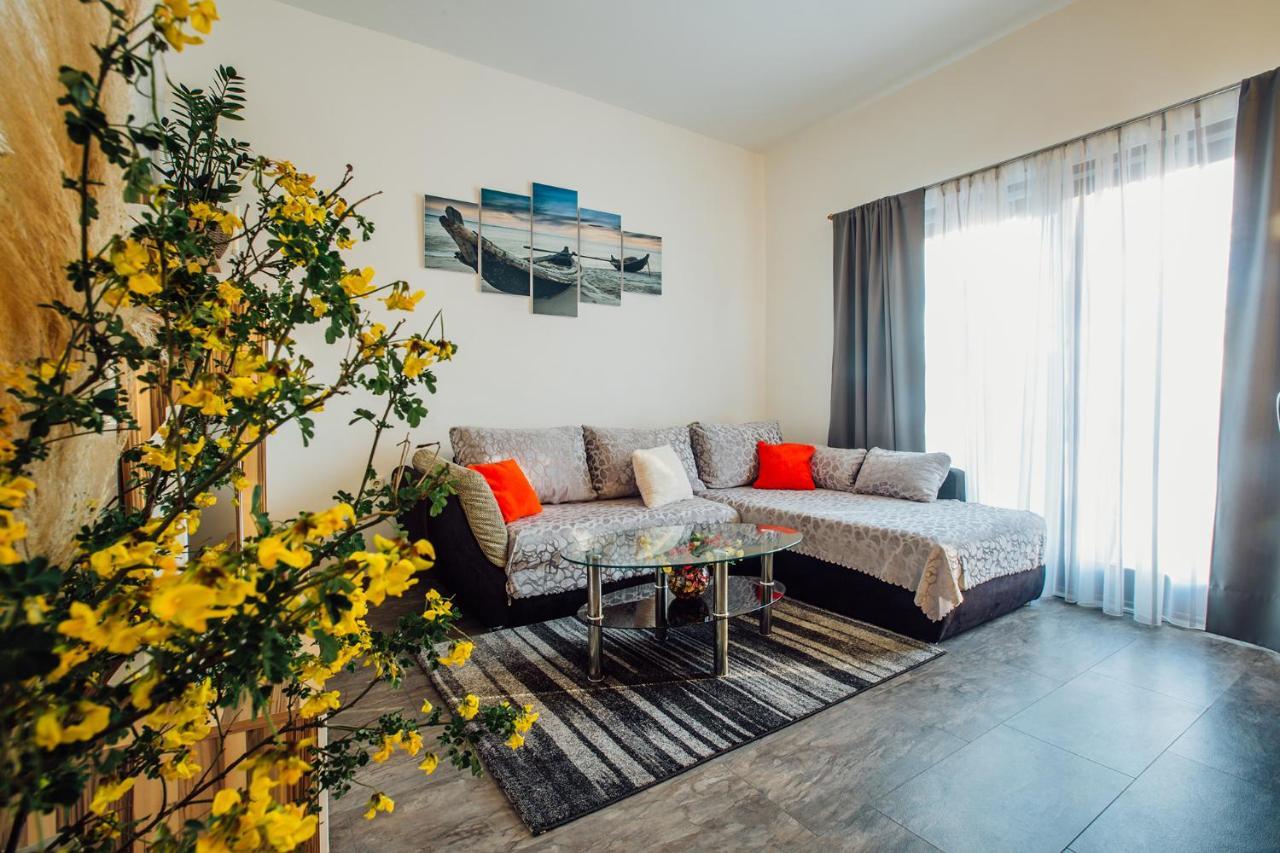 Apartments Essentia Podstrana Luaran gambar